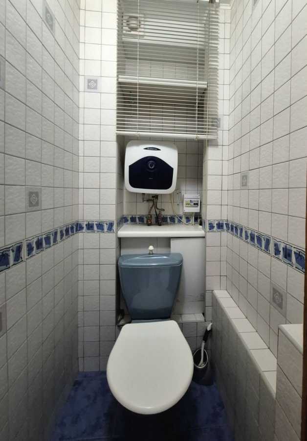 Продаж 3-кімнатної квартири 78 м², Ревуцького вул., 7