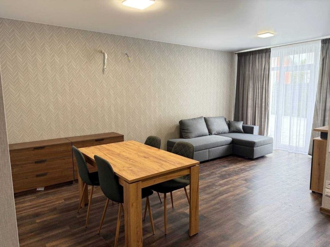 Продажа 2-комнатной квартиры 63 м²