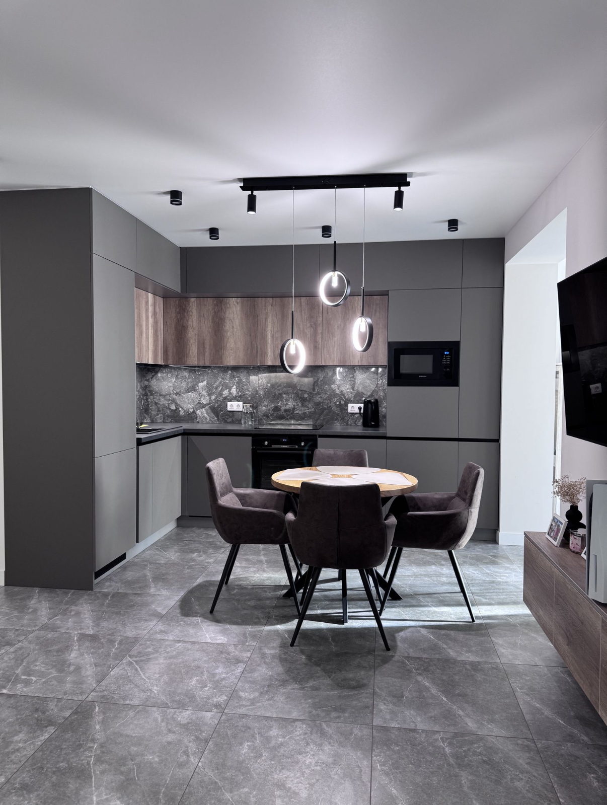 Продажа 2-комнатной квартиры 54 м², Мандрыковская ул., 51М