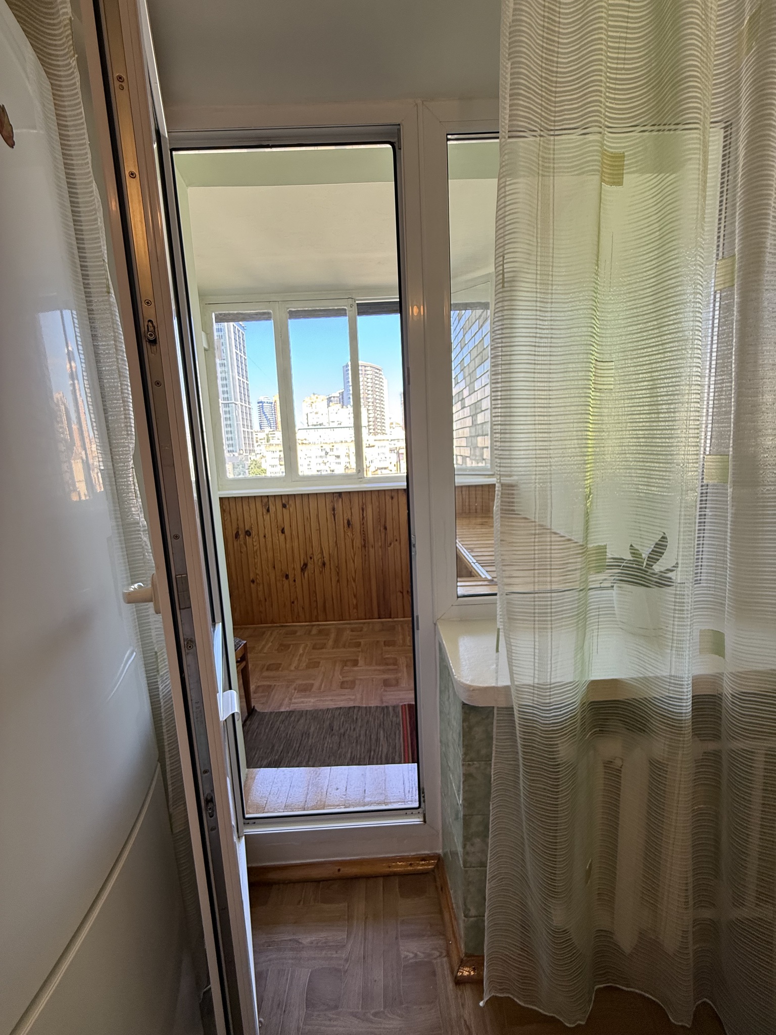 Аренда 3-комнатной квартиры 68 м², Владимира Антоновича ул., 103А