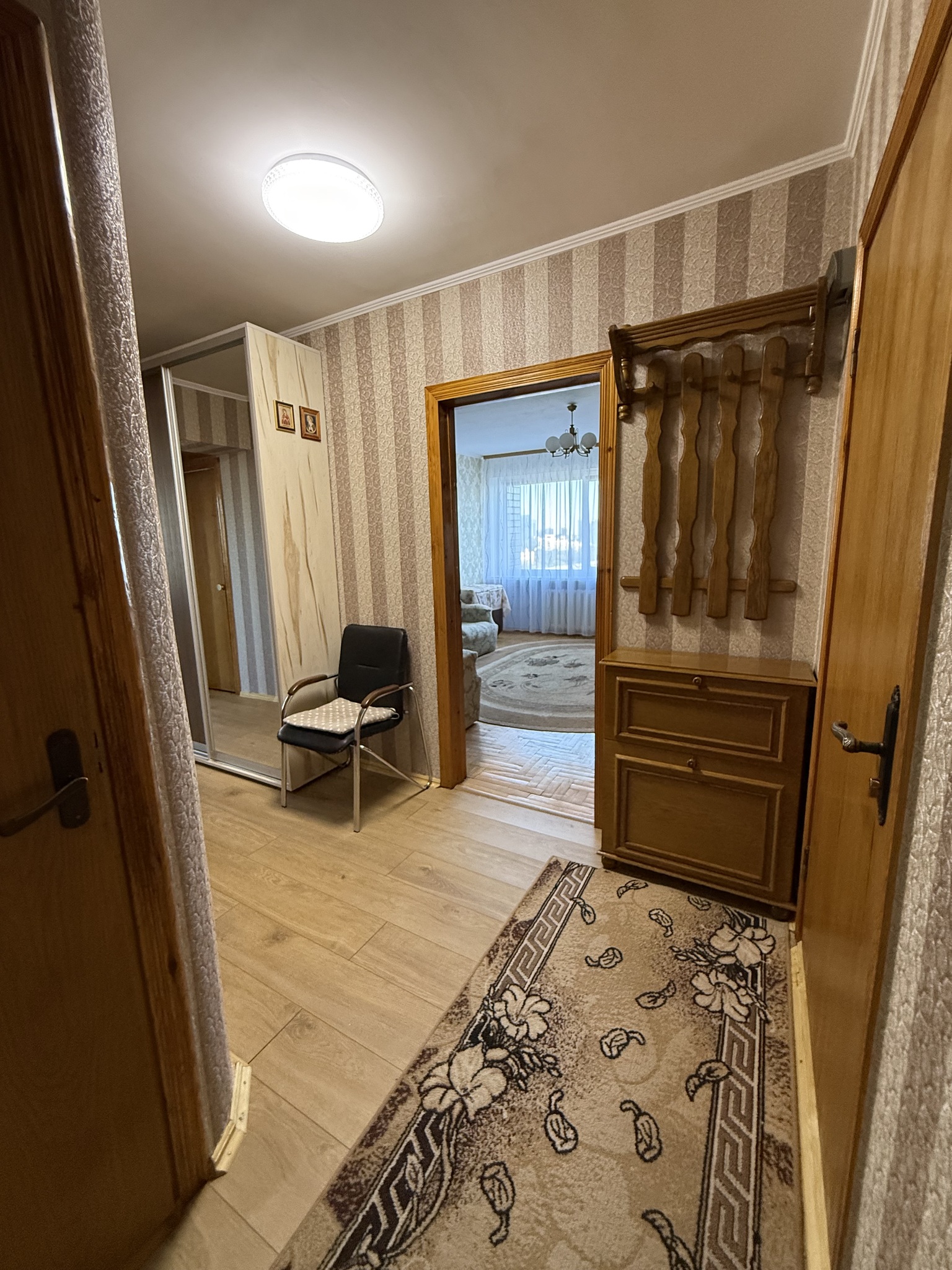 Аренда 3-комнатной квартиры 68 м², Владимира Антоновича ул., 103А