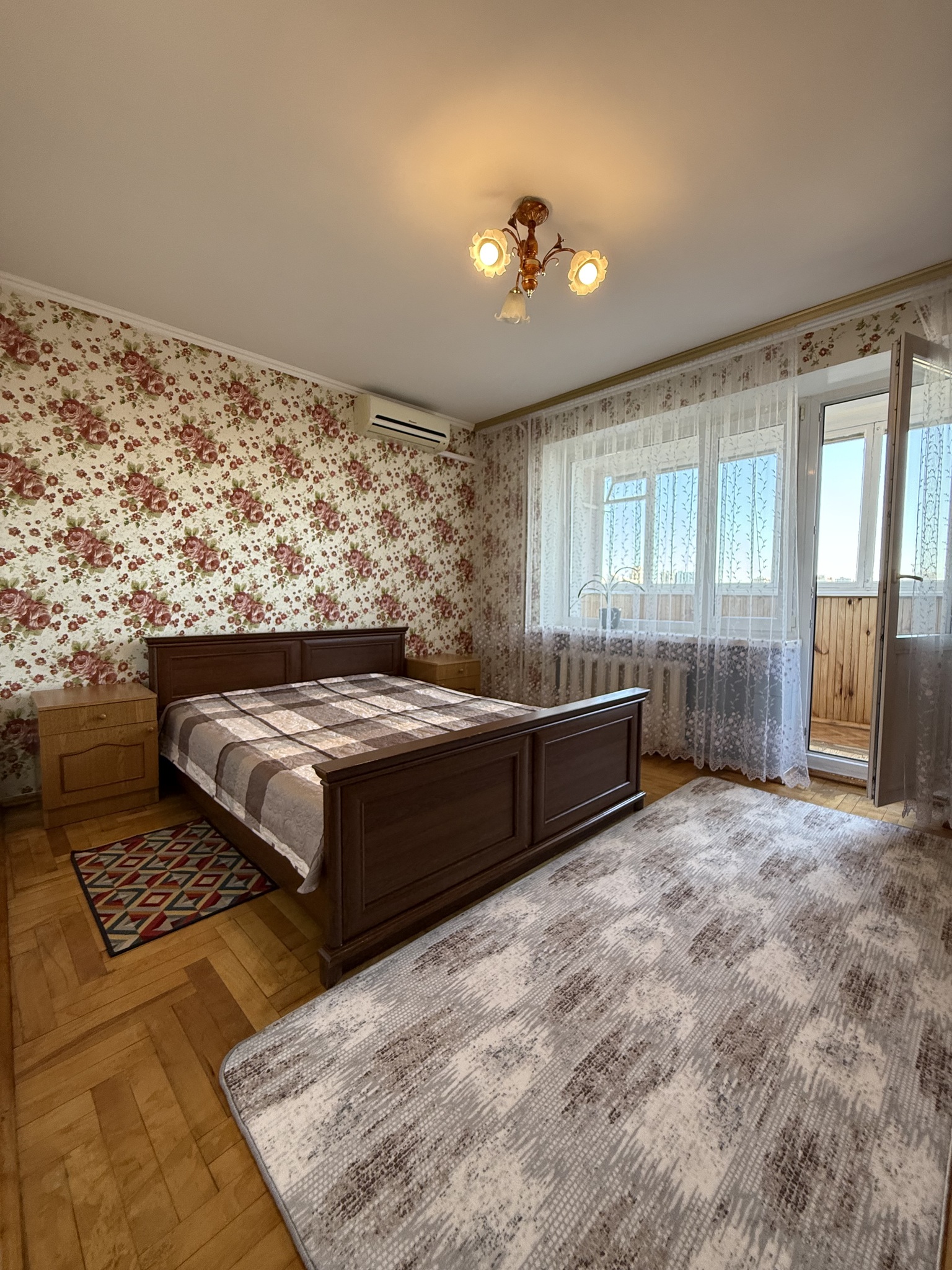 Аренда 3-комнатной квартиры 68 м², Владимира Антоновича ул., 103А