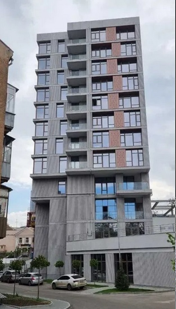 Продаж офісу 125 м², Кучеревського бул., 1