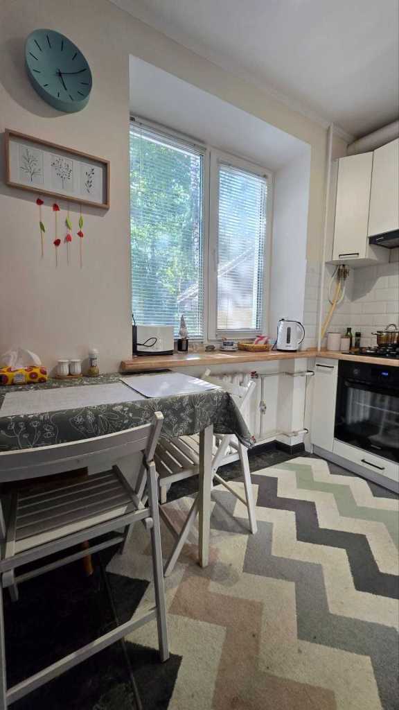 Продаж 1-кімнатної квартири 32.9 м², Масив