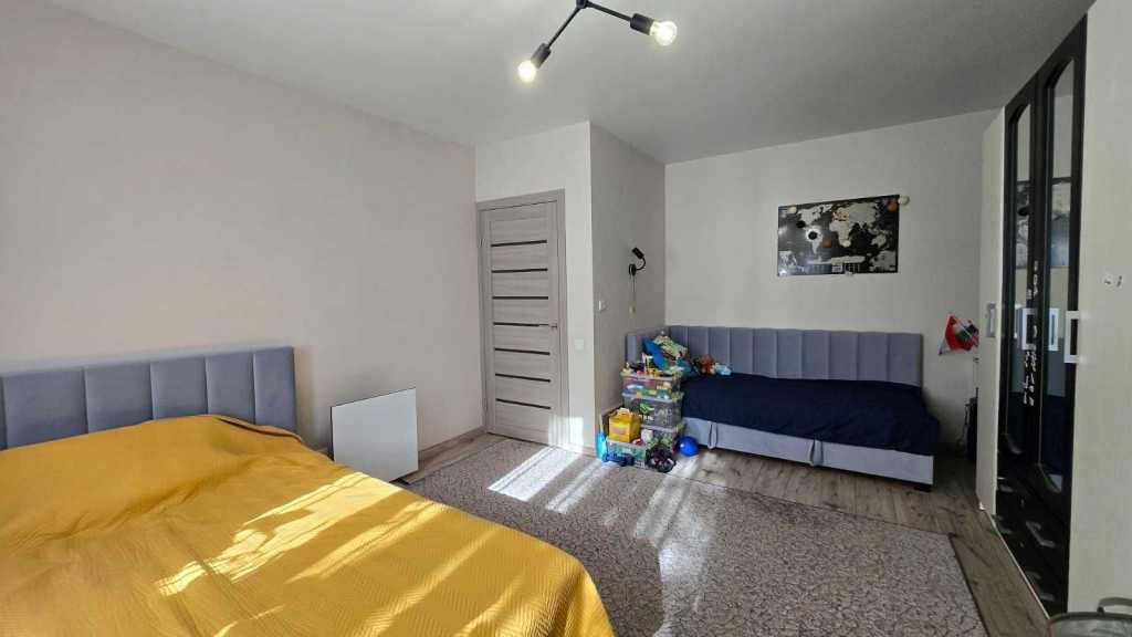 Продаж 1-кімнатної квартири 32.9 м², Масив