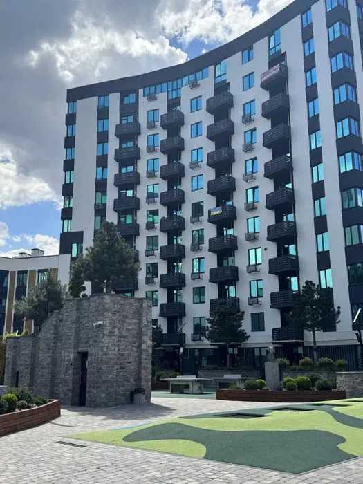 Продаж 1-кімнатної квартири 39.1 м², Героїв Небесної Сотні просп., 16/10