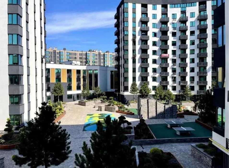 Продаж 1-кімнатної квартири 39.1 м², Героїв Небесної Сотні просп., 16/10