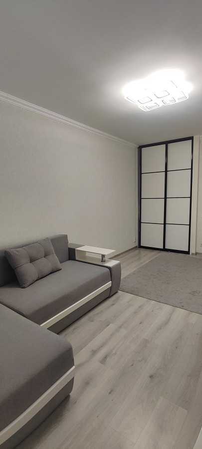 Продаж 1-кімнатної квартири 41 м², Виставкова вул., 20