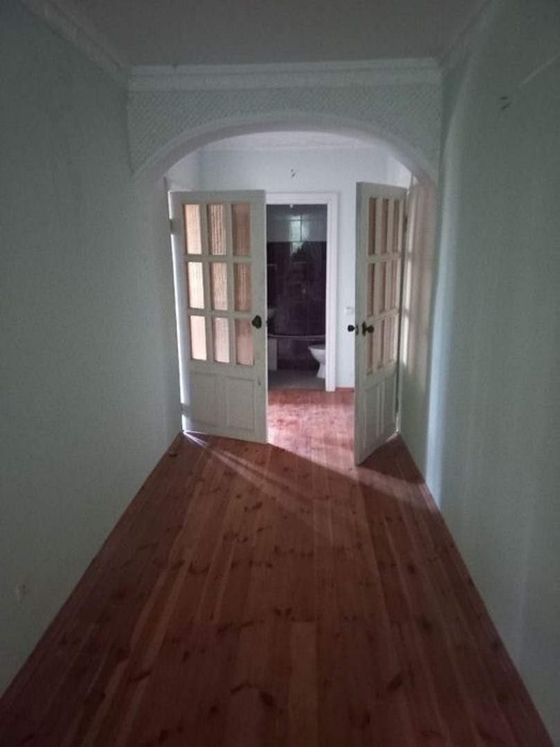 Продаж будинку 220 м²