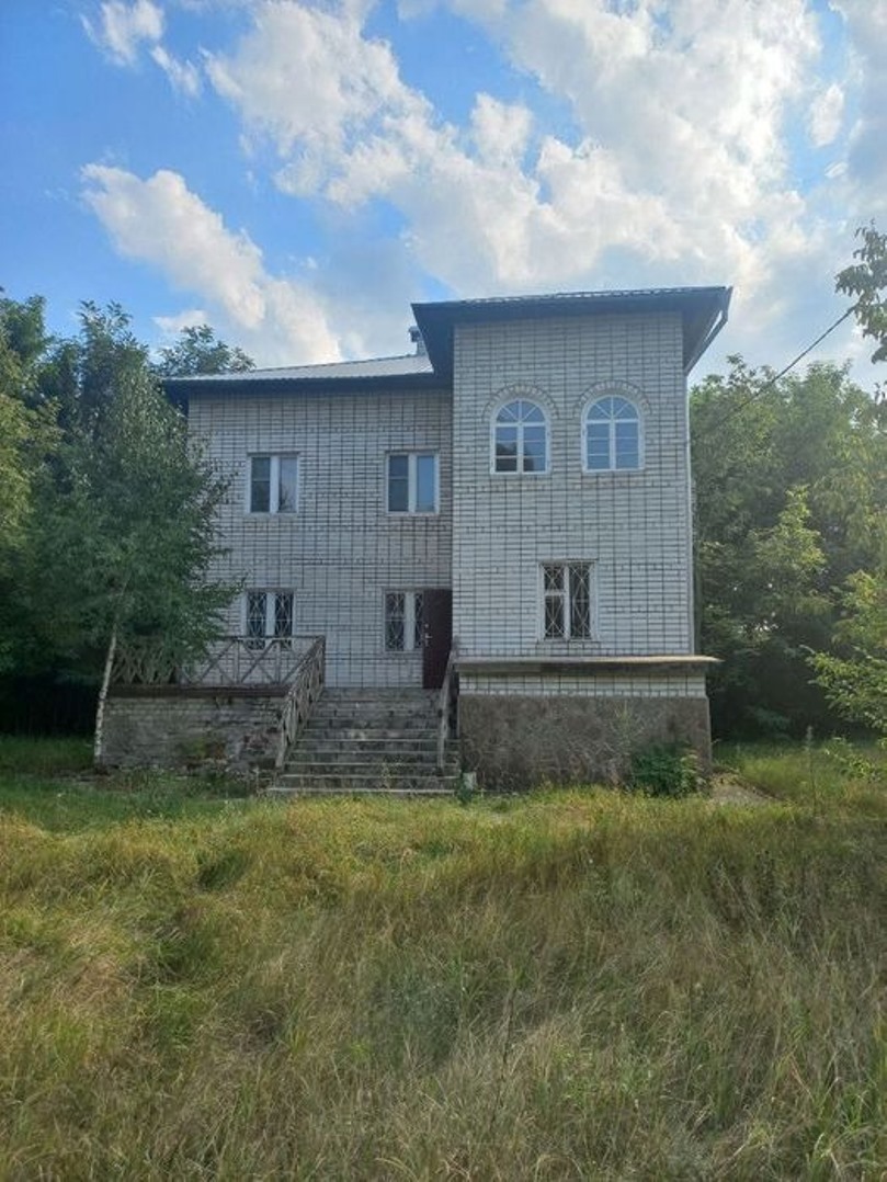 Продаж будинку 220 м²