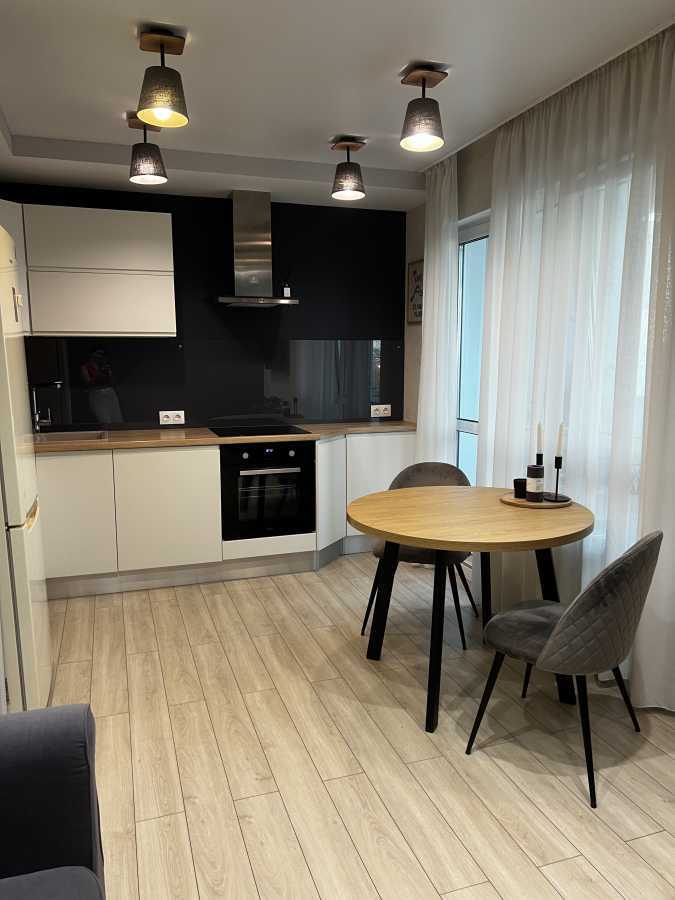 Продаж 1-кімнатної квартири 48.6 м², Стеценка вул., 75б