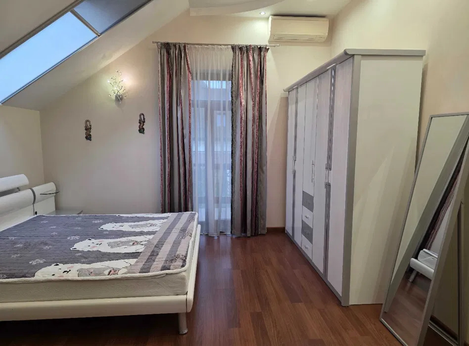 Аренда дома 285 м², Голосеевская ул.
