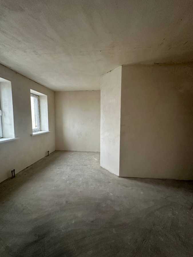 Продаж 3-кімнатної квартири 125 м², Вереснева вул., 22