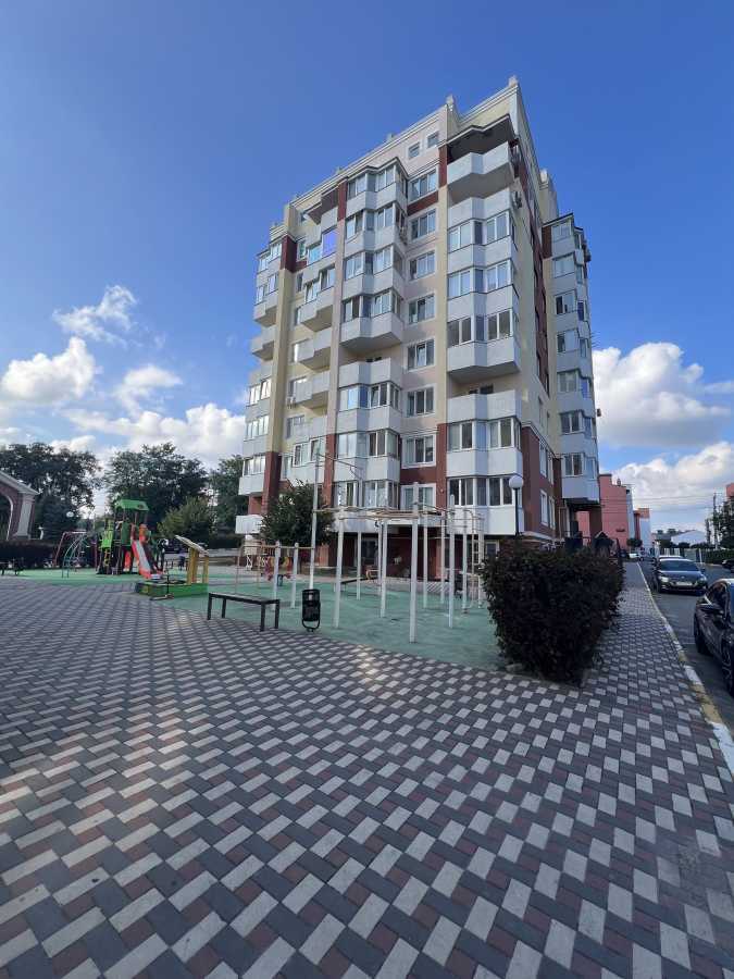 Продаж 3-кімнатної квартири 125 м², Вереснева вул., 22