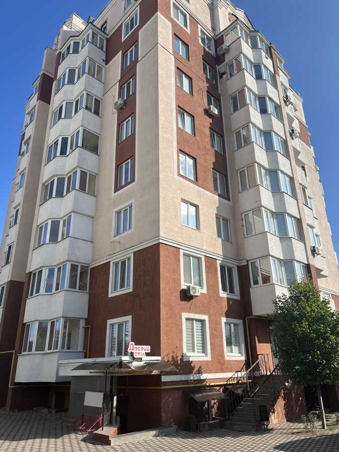 Продаж 3-кімнатної квартири 125 м², Вереснева вул., 22