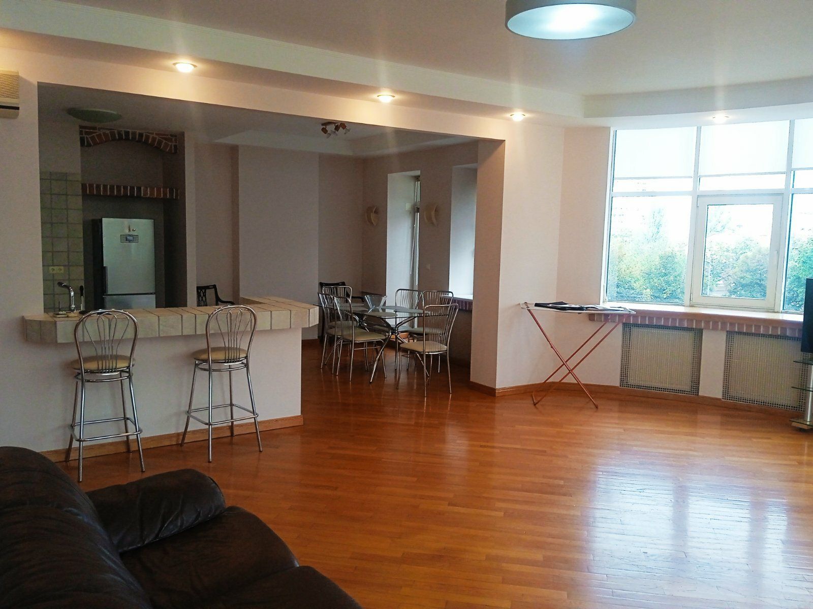 Аренда 4-комнатной квартиры 180 м², Ковпака ул., 17