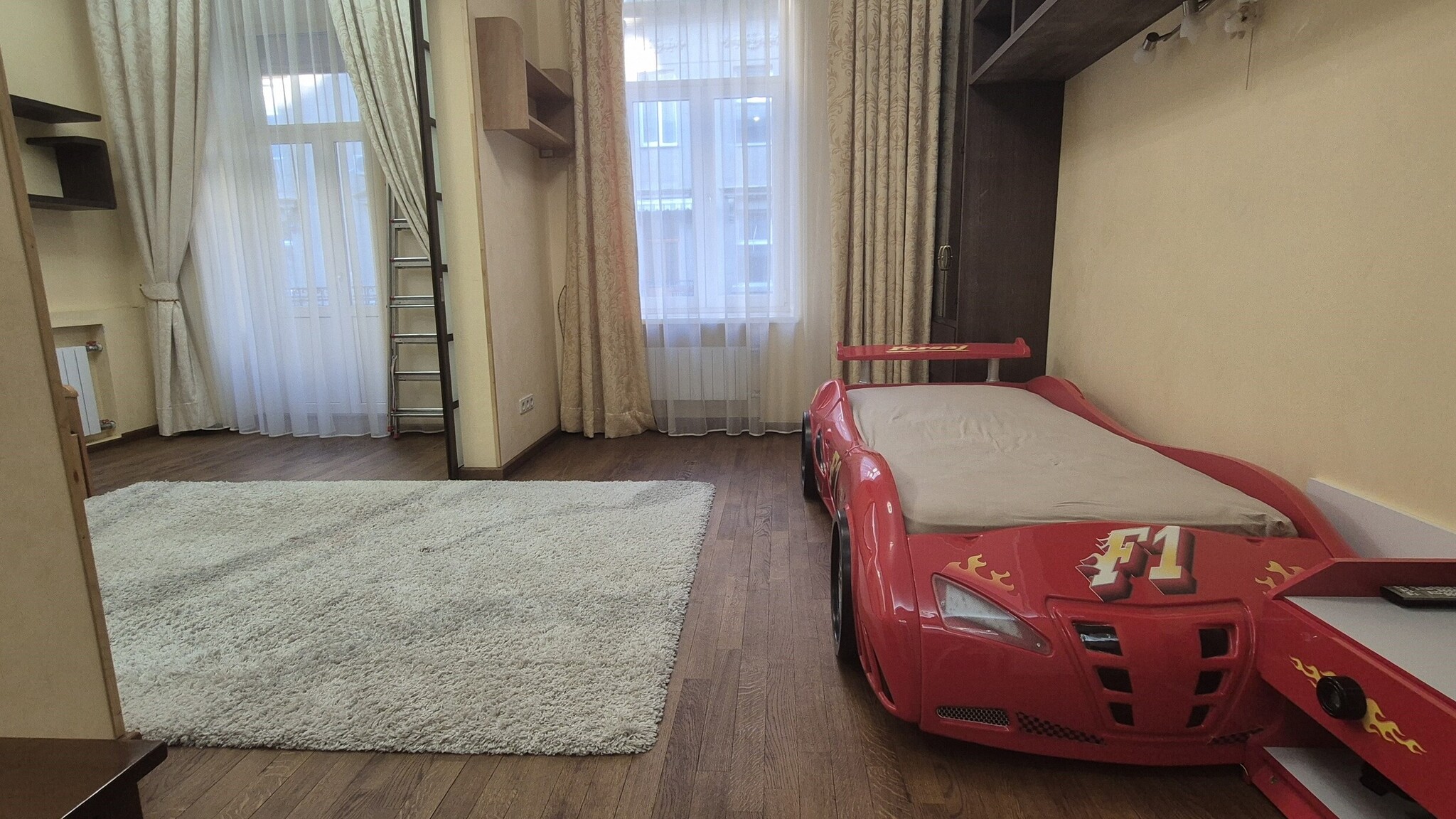 Аренда 3-комнатной квартиры 112 м², Крещатик ул., 15