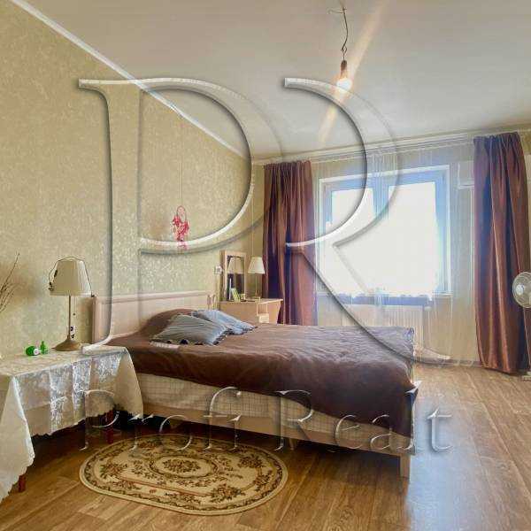 Продаж 3-кімнатної квартири 98 м², Сергія Данченка вул., 1