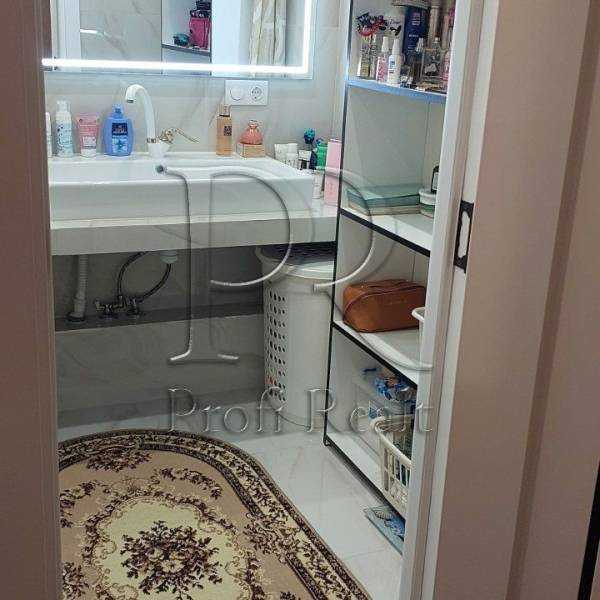 Продаж 3-кімнатної квартири 98 м², Сергія Данченка вул., 1