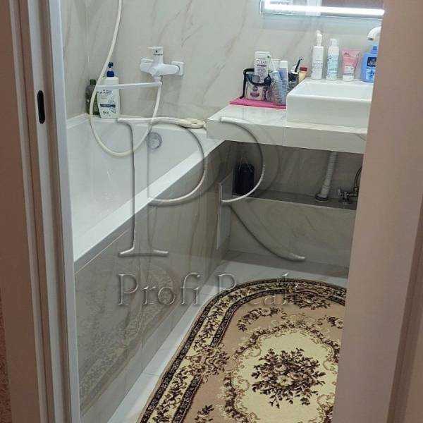 Продаж 3-кімнатної квартири 98 м², Сергія Данченка вул., 1