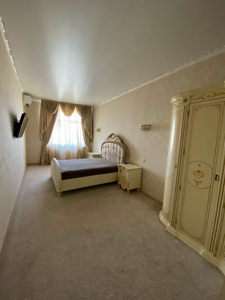 Продажа 2-комнатной квартиры 90 м², Старонаводницкая ул., 6Б