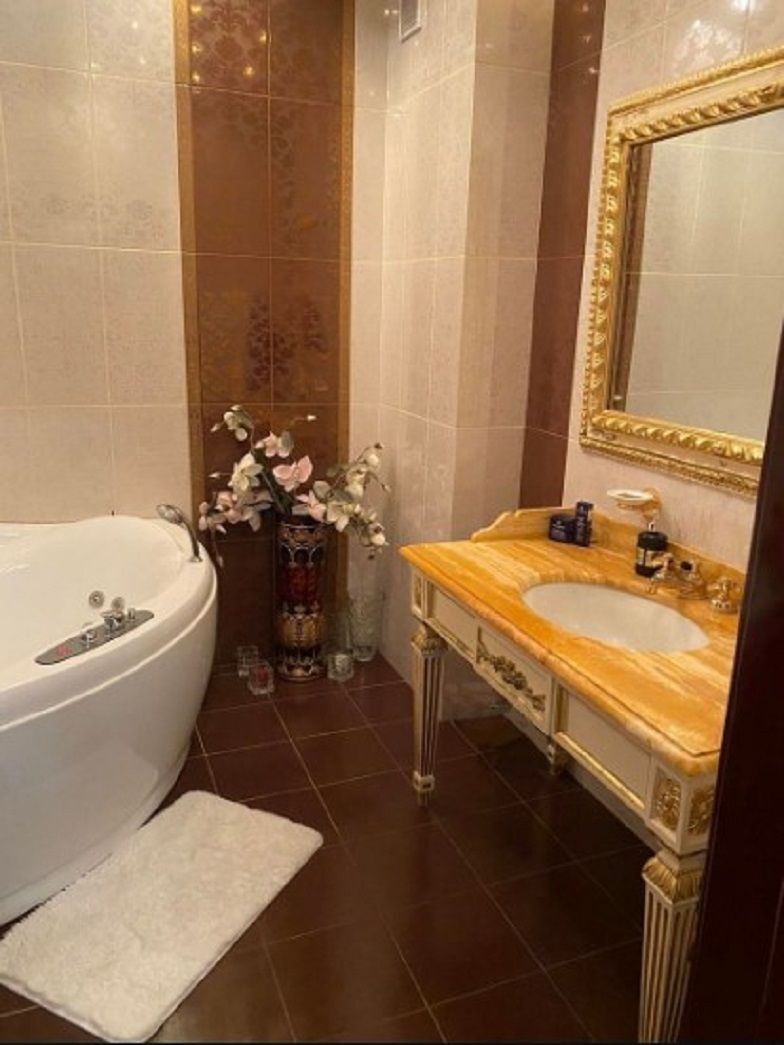 Продажа 2-комнатной квартиры 90 м², Старонаводницкая ул., 6Б