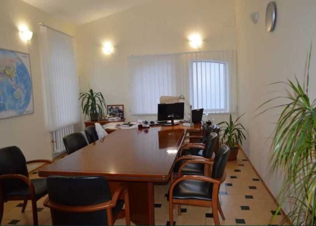 Продаж офісу 323 м², Троїцька вул.