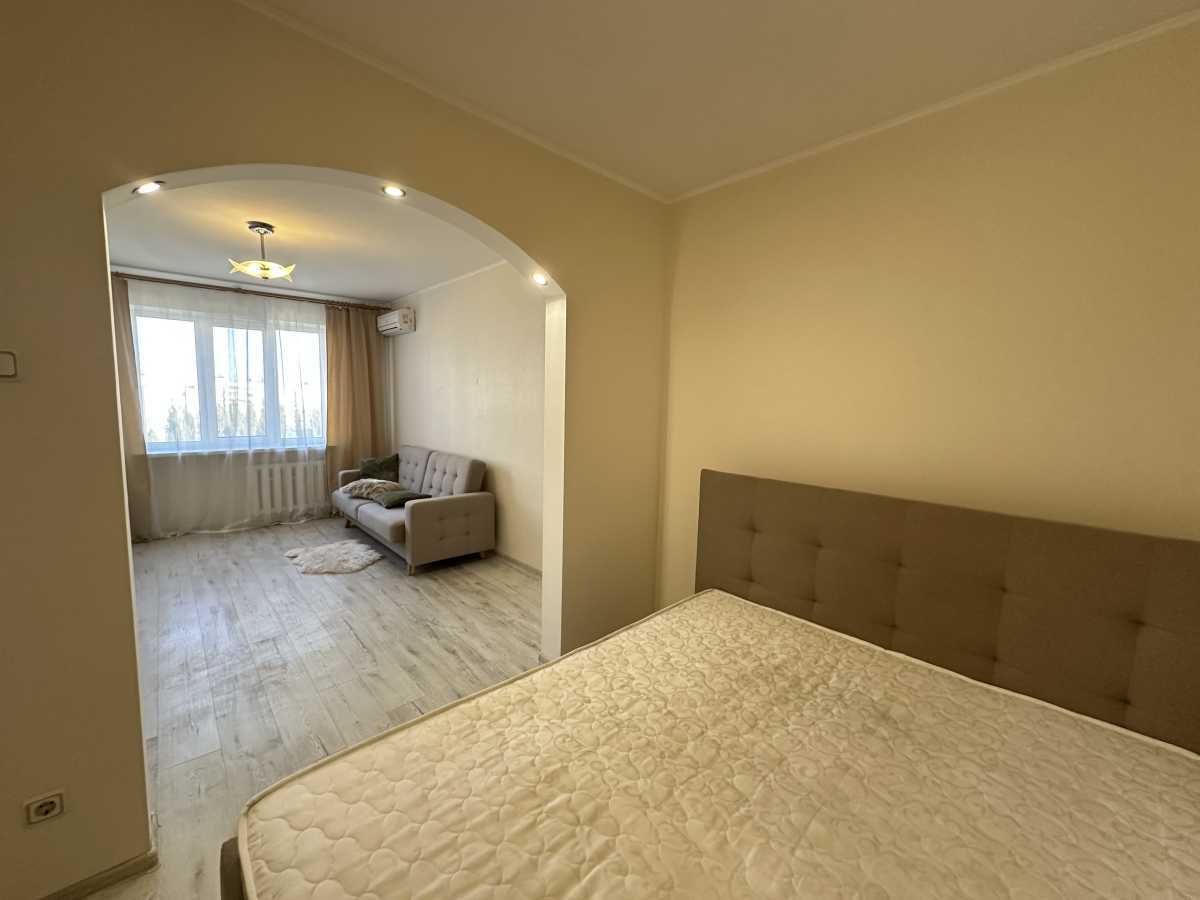 Оренда 1-кімнатної квартири 55 м², Василя Порика просп., 9Г