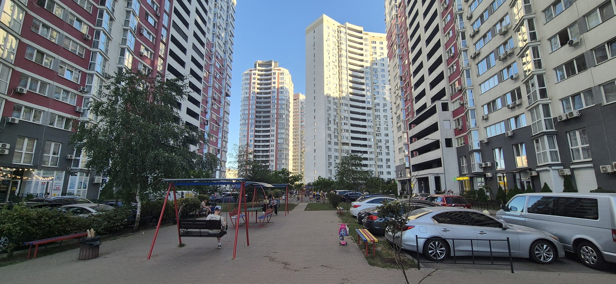 Аренда 1-комнатной квартиры 51 м², Драгоманова ул., 2