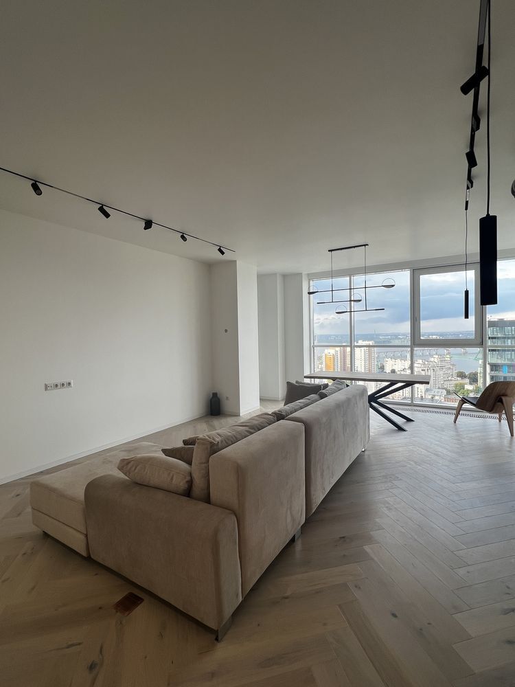 Продажа 3-комнатной квартиры 124 м², Владимира Вернадского ул., 29