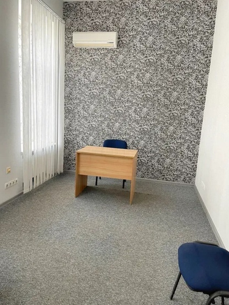 Продаж офісу 145 м², Дмитрія Яворницького просп., 68