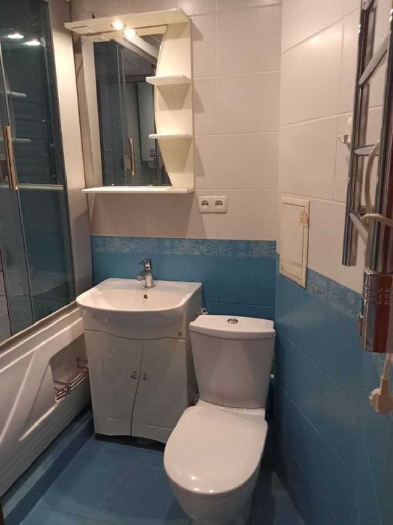Продаж 3-кімнатної квартири 72 м², Набережна Перемоги вул., 124Б