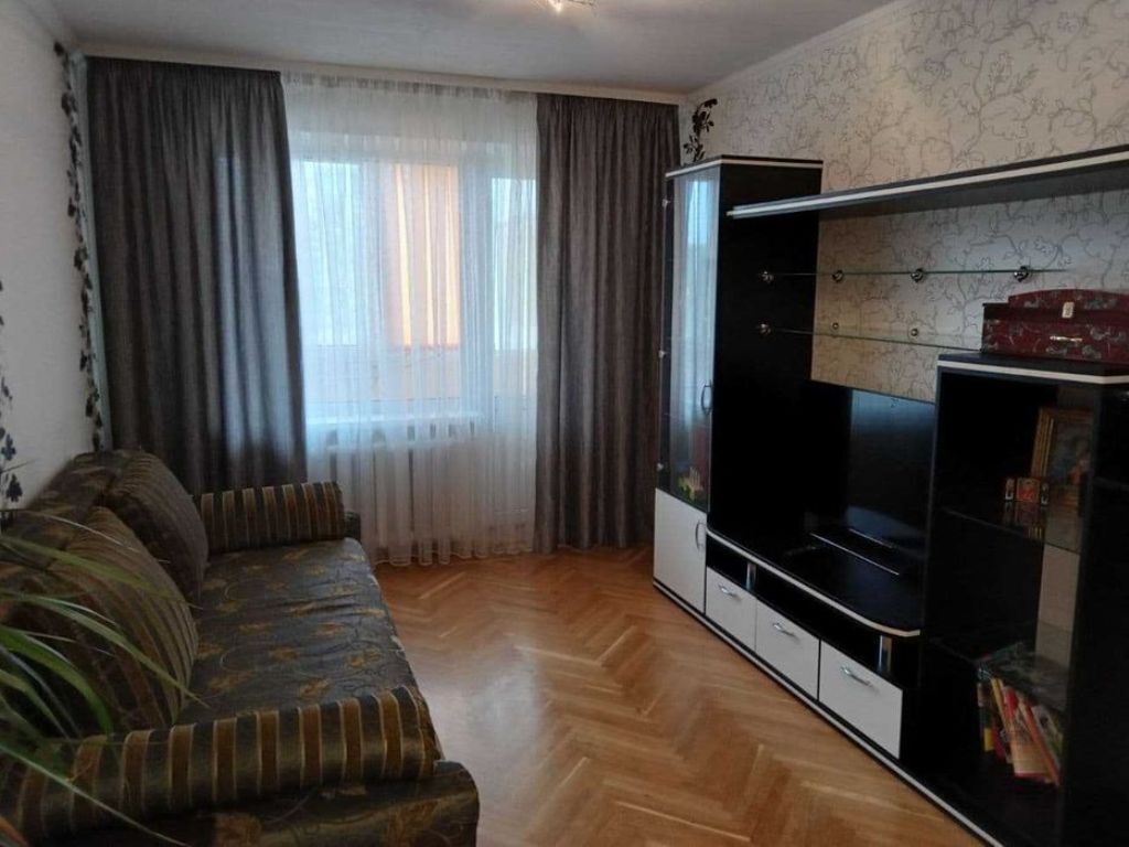 Продаж 3-кімнатної квартири 72 м², Набережна Перемоги вул., 124Б