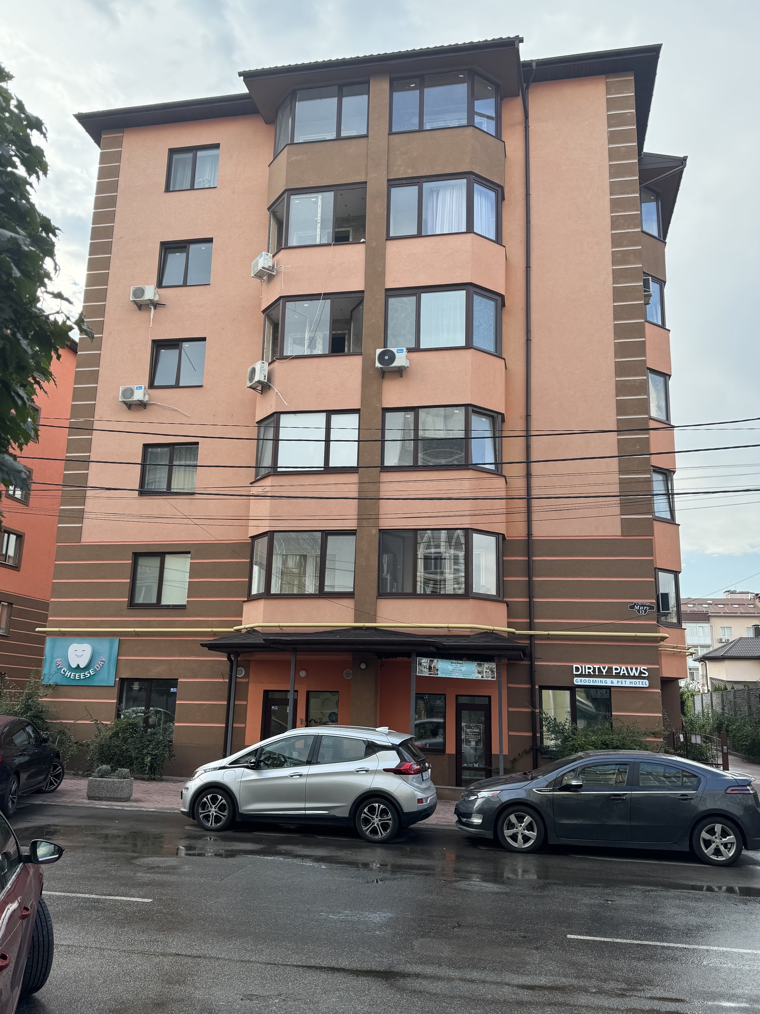 Продаж 2-кімнатної квартири 40 м²