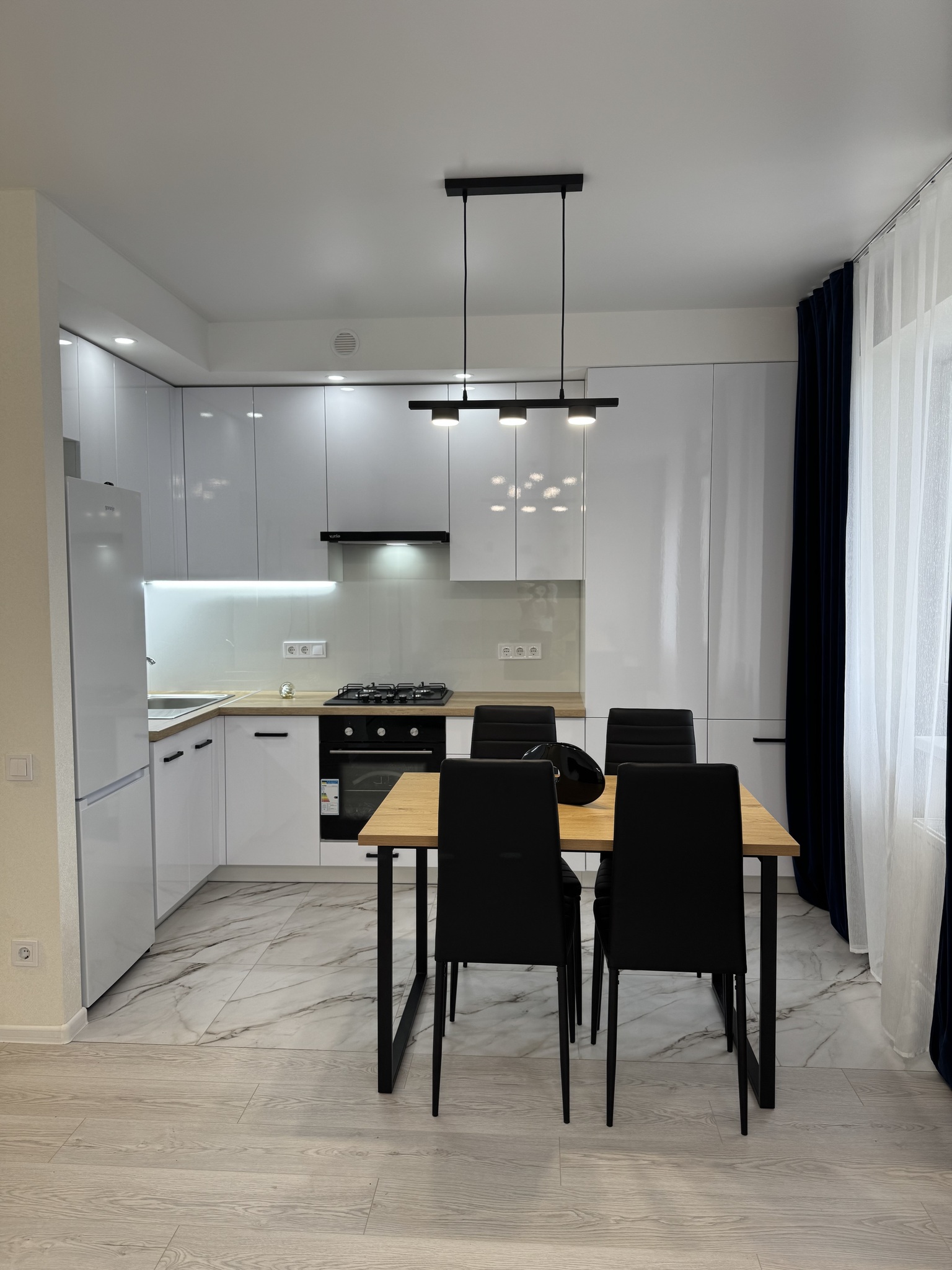Продаж 2-кімнатної квартири 40 м²