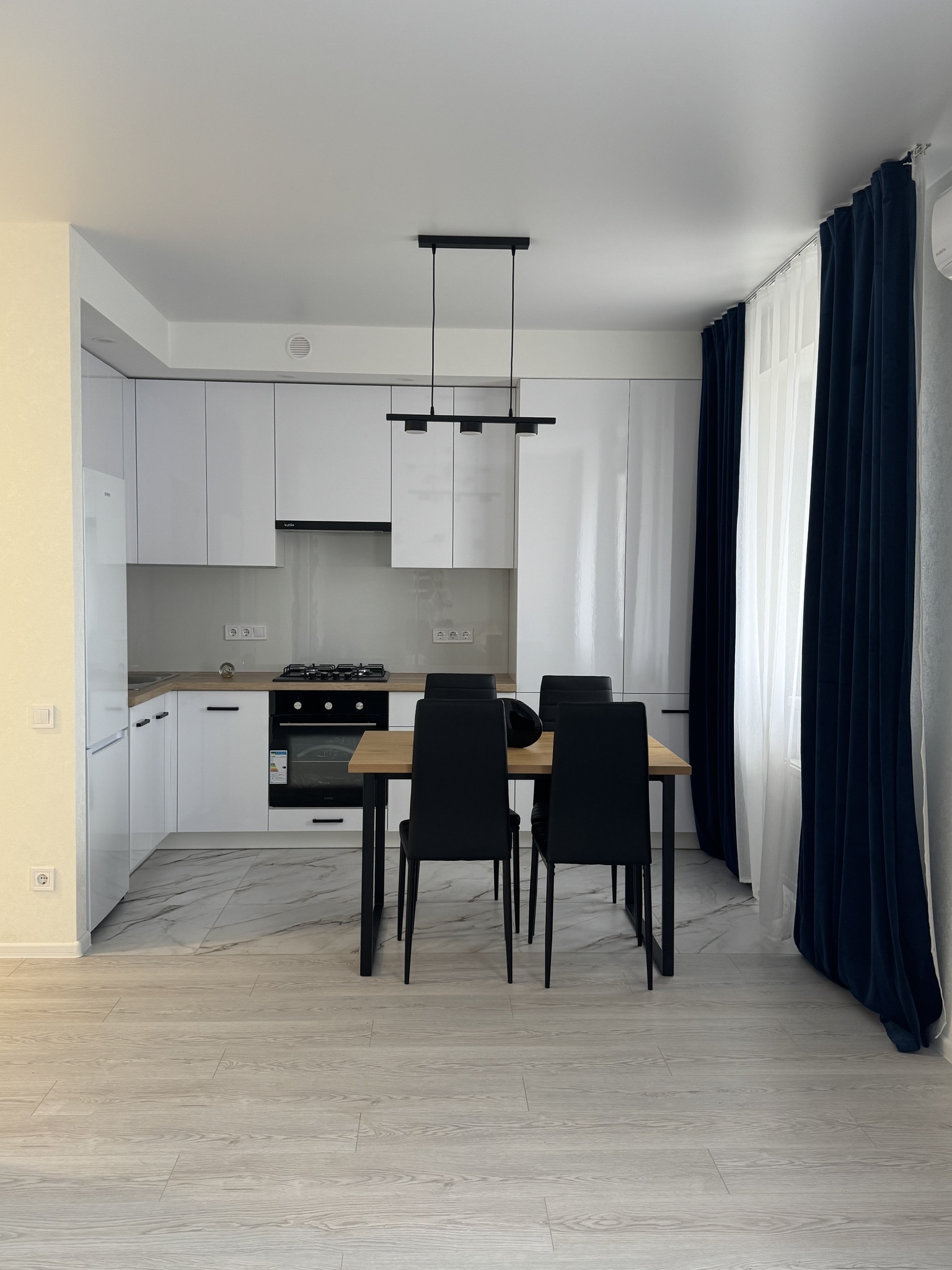 Продаж 2-кімнатної квартири 40 м²