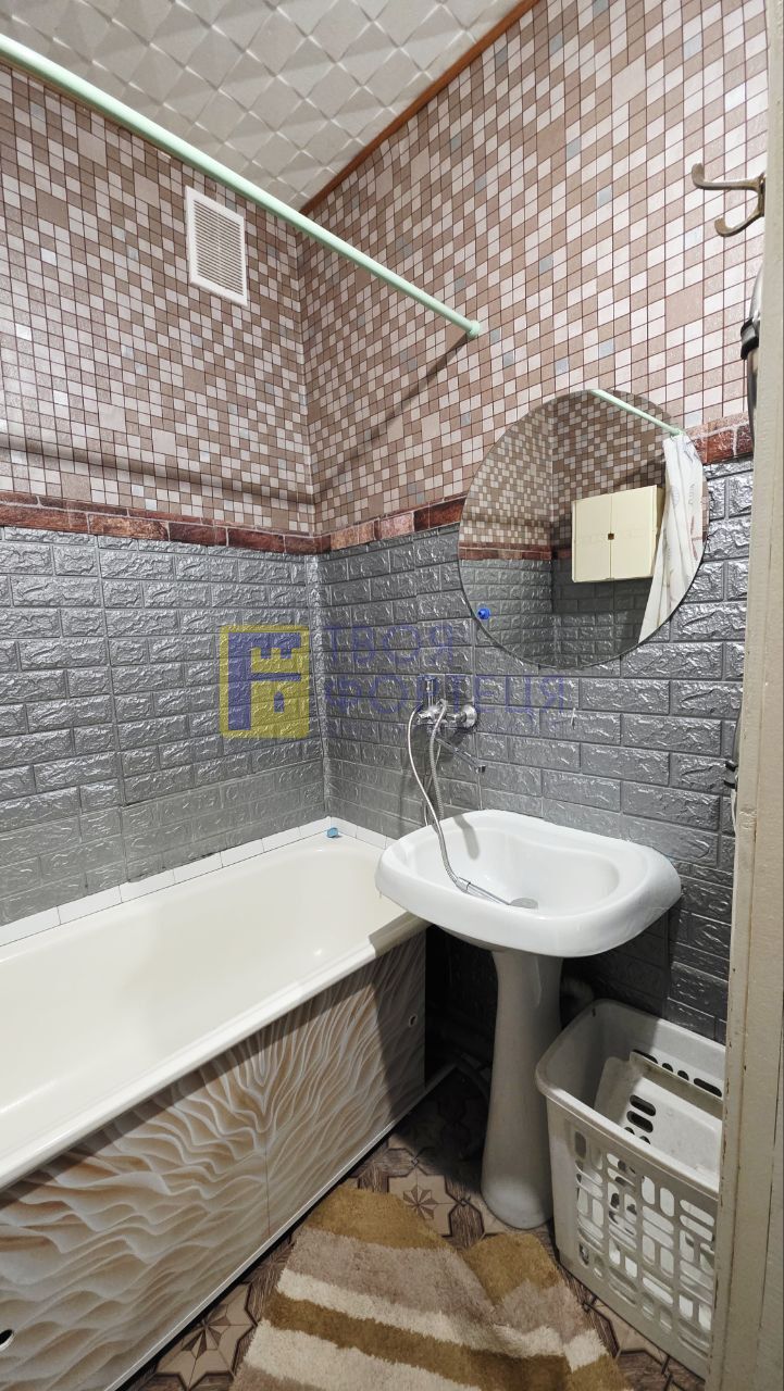 Продажа 1-комнатной квартиры 47.7 м², Звездный бул.