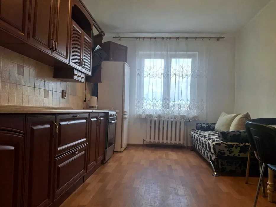 Аренда 2-комнатной квартиры 76.5 м², Европейская пл., Союзу, 31А