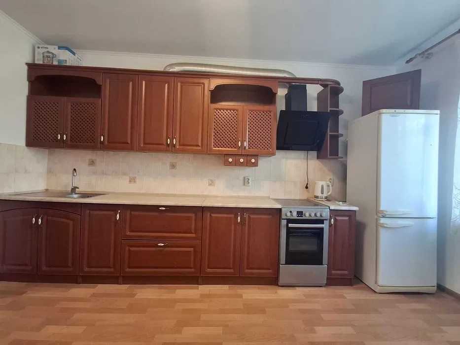 Аренда 2-комнатной квартиры 76.5 м², Европейская пл., Союзу, 31А