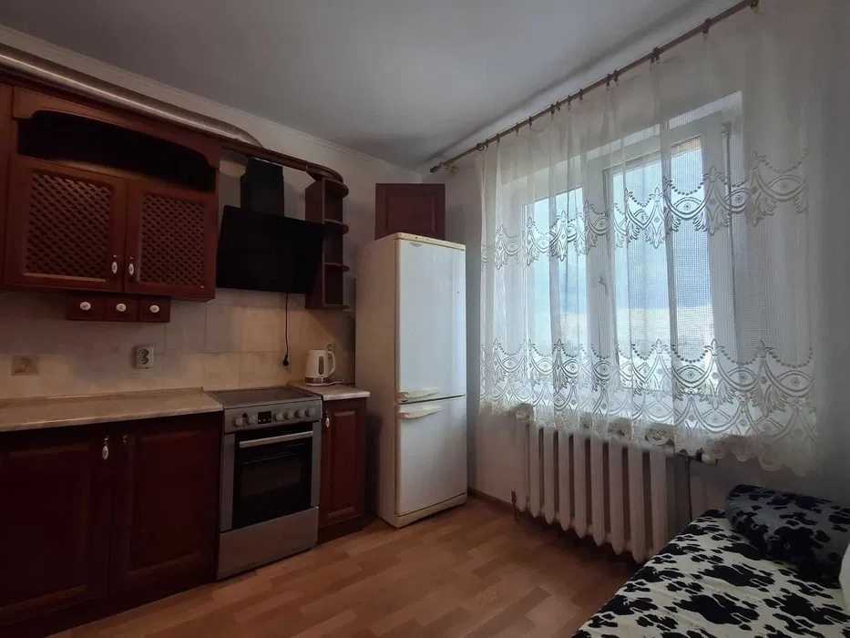 Аренда 2-комнатной квартиры 76.5 м², Европейская пл., Союзу, 31А