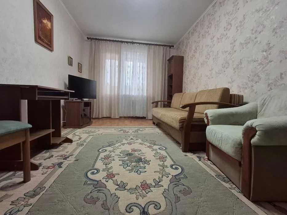 Аренда 2-комнатной квартиры 76.5 м², Европейская пл., Союзу, 31А