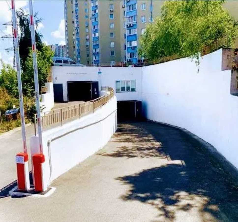 Аренда 2-комнатной квартиры 76.5 м², Европейская пл., Союзу, 31А