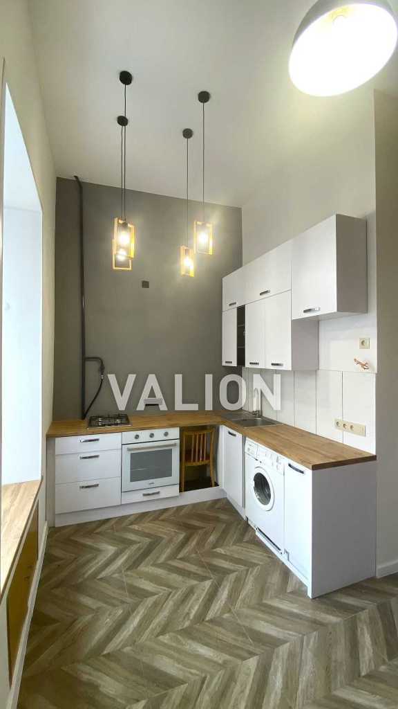 Продажа 3-комнатной квартиры 78 м², Михайловский пер., 17