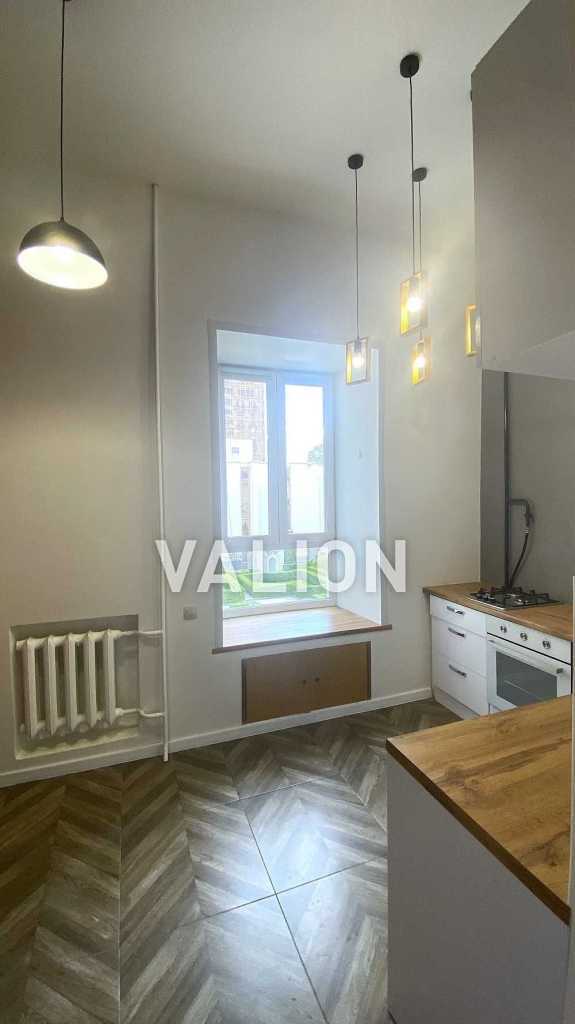 Продажа 3-комнатной квартиры 78 м², Михайловский пер., 17
