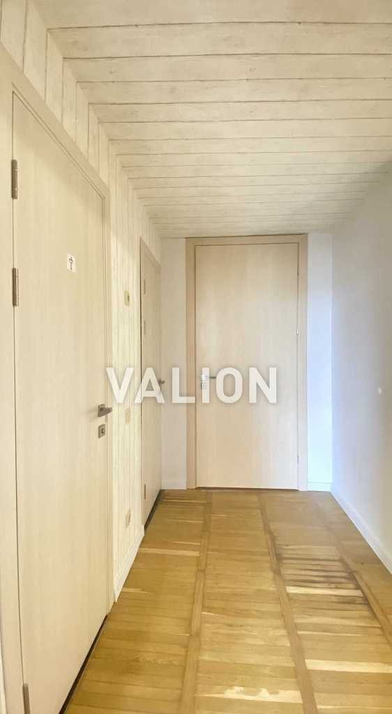 Продажа 3-комнатной квартиры 78 м², Михайловский пер., 17