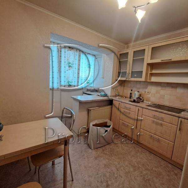 Продаж 3-кімнатної квартири 71 м², Героїв Дніпра вул., 38Г