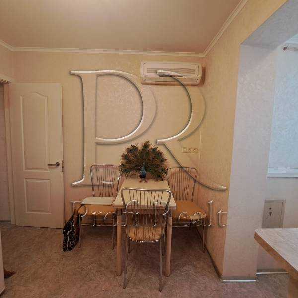 Продаж 3-кімнатної квартири 71 м², Героїв Дніпра вул., 38Г