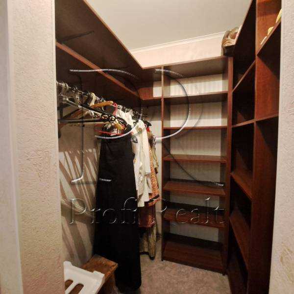 Продаж 3-кімнатної квартири 71 м², Героїв Дніпра вул., 38Г