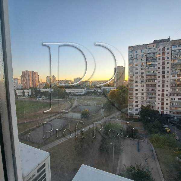 Продаж 3-кімнатної квартири 71 м², Героїв Дніпра вул., 38Г