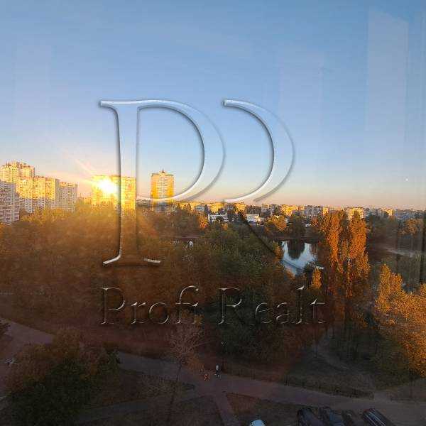 Продаж 3-кімнатної квартири 71 м², Героїв Дніпра вул., 38Г